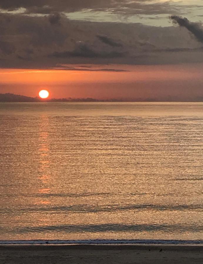 Makedos Sea View *
